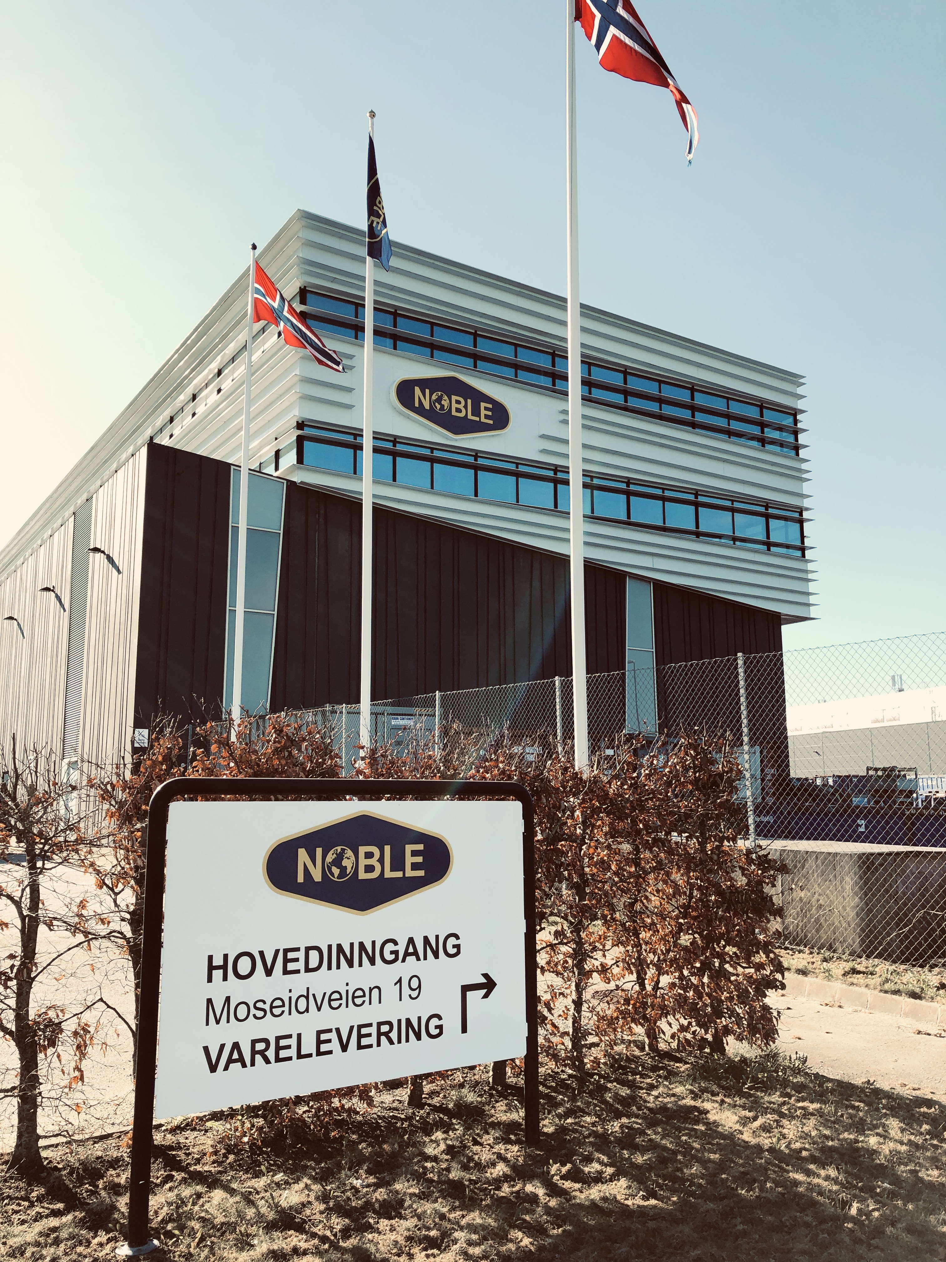 5B4F49A5-0AC9-428E-A16C-5C8AD53EB6C3_1_201_a